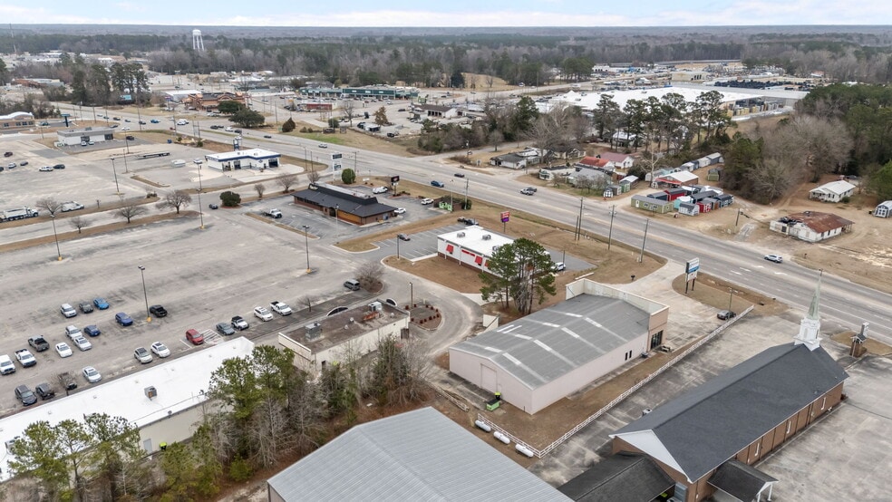 More Photos Of 1840 S Madison St, Whiteville Freestanding For Lease