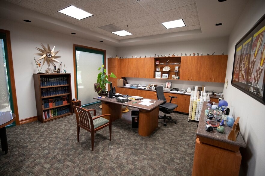 More Photos Of 900 Wakefield Dr, Oakdale Industrial For Sale