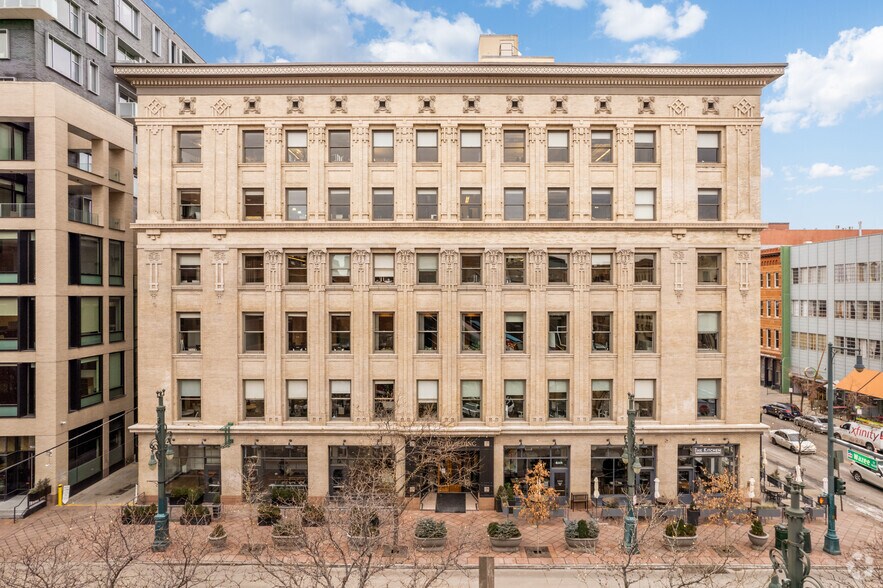 More Photos Of 1530 16th St, Denver Office For Sale