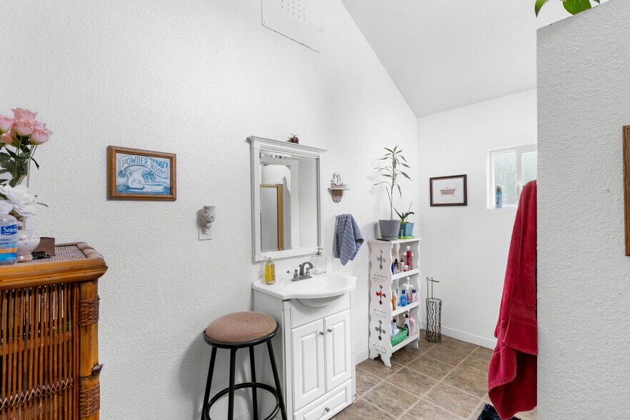 More Photos Of 748 Garrett Ln, Arroyo Grande Manufacturing For Sale