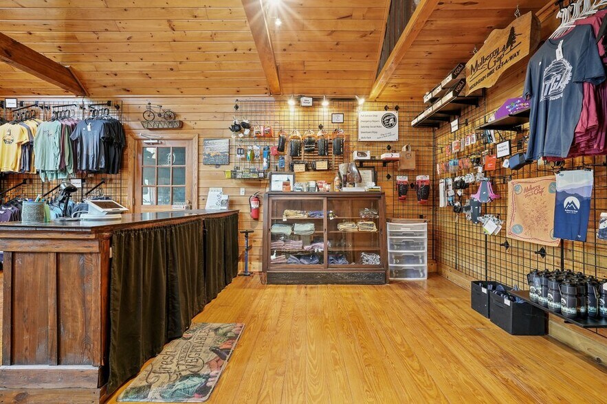 More Photos Of 400 Mulberry Gap Rd, Ellijay Hospitality For Sale