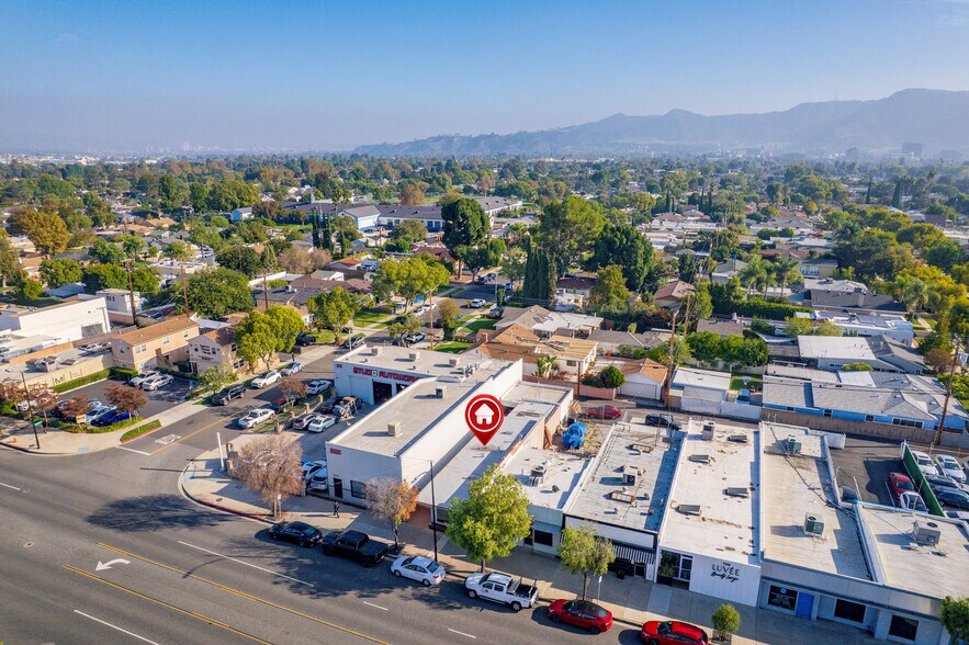 More Photos Of 2304-2306 Burbank blvd, Burbank Office Residential For Sale
