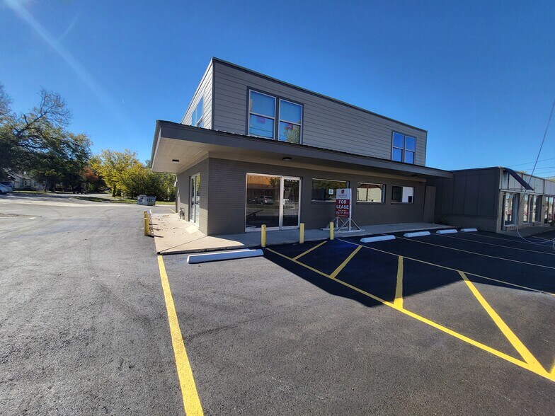 Primary Photo Of 1701 Avenue M, Temple Freestanding For Lease