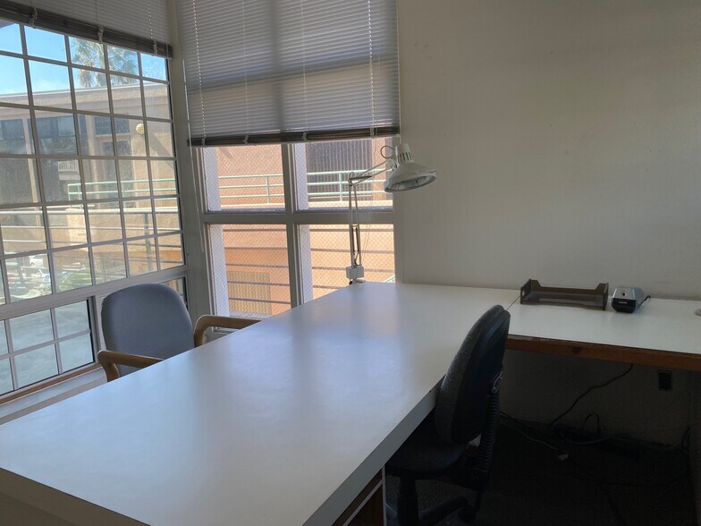 More Photos Of 2187 Newcastle Ave, Cardiff Loft Creative Space For Lease
