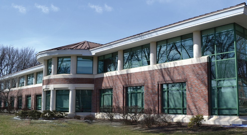 More Photos Of 115 Glastonbury Blvd, Glastonbury Office For Lease