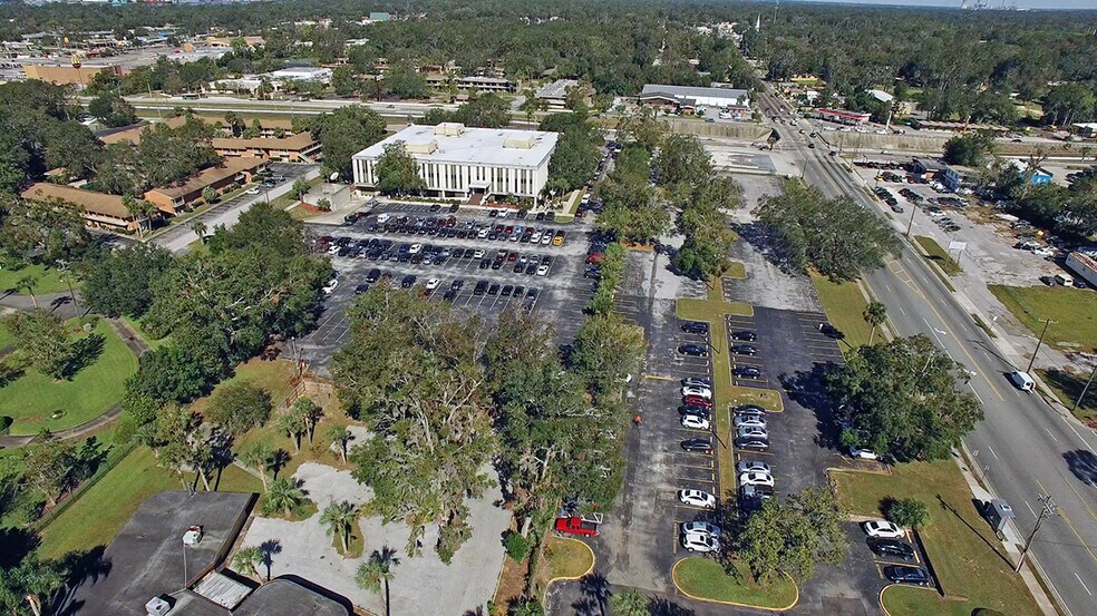 More Photos Of 644 Cesery Blvd, Jacksonville Medical For Lease