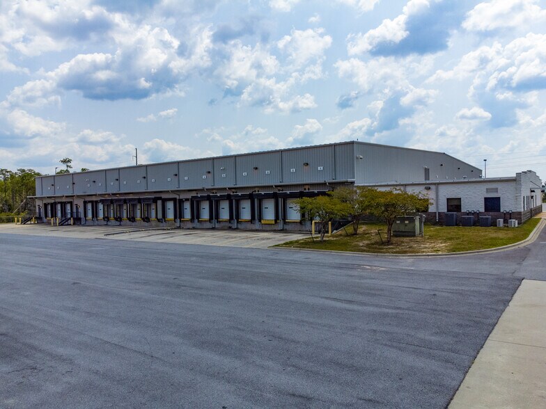 More Photos Of 7801 Commerce Blvd, Panama City Distribution For Sale