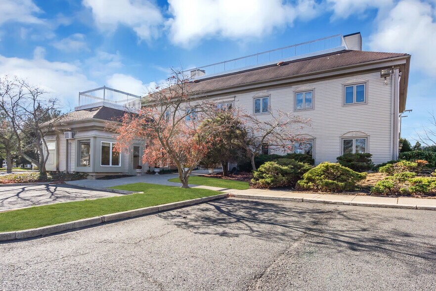 More Photos Of 1 Dag Hammarskjold Blvd, Howell Medical For Lease