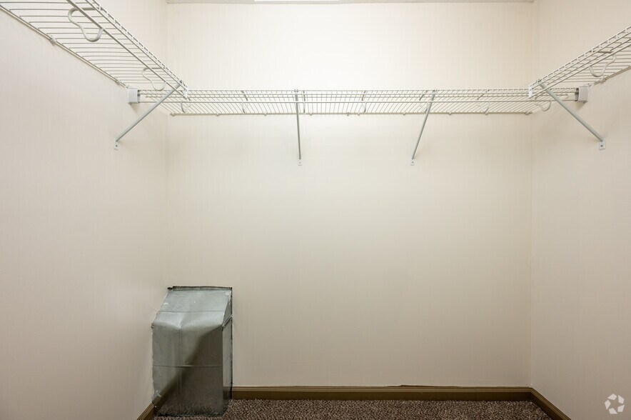 More Photos Of 6159 Winthrop Ave, Indianapolis Apartments For Sale