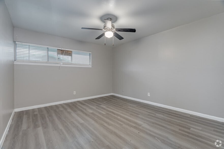 More Photos Of 3299 S Polk St, Dallas Apartments For Sale