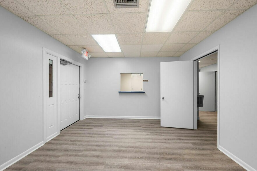 More Photos Of 1801 SE Hillmoor Dr, Port Saint Lucie Medical For Lease