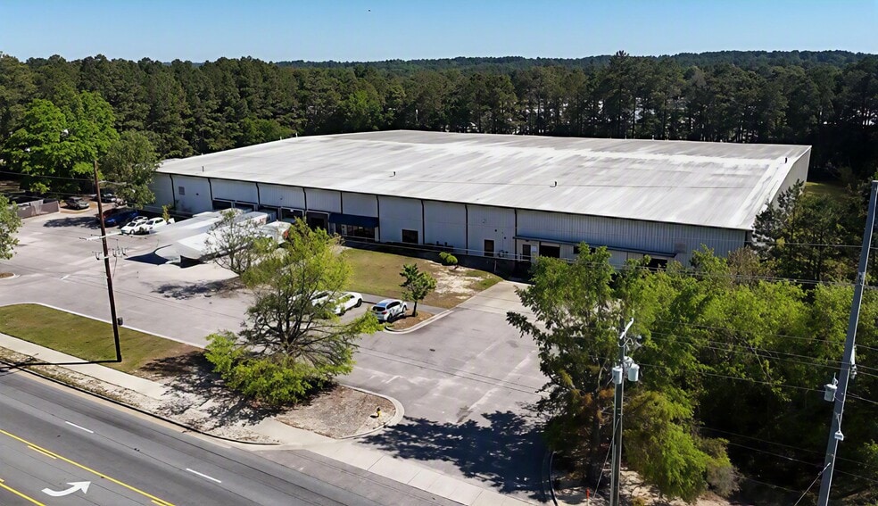 More Photos Of 4208 Murchison Rd, Fayetteville Warehouse For Lease