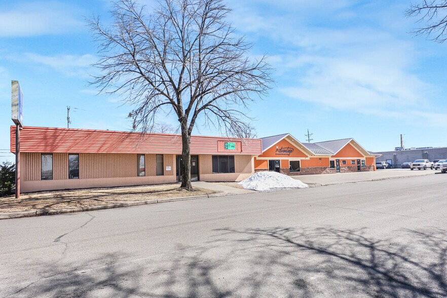 More Photos Of 20 S 32nd Ave S, Saint Cloud Office For Sale
