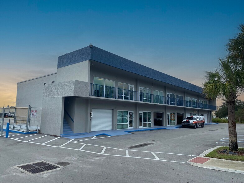 More Photos Of 1092-1086 NE Industrial Blvd, Jensen Beach Light Manufacturing For Lease