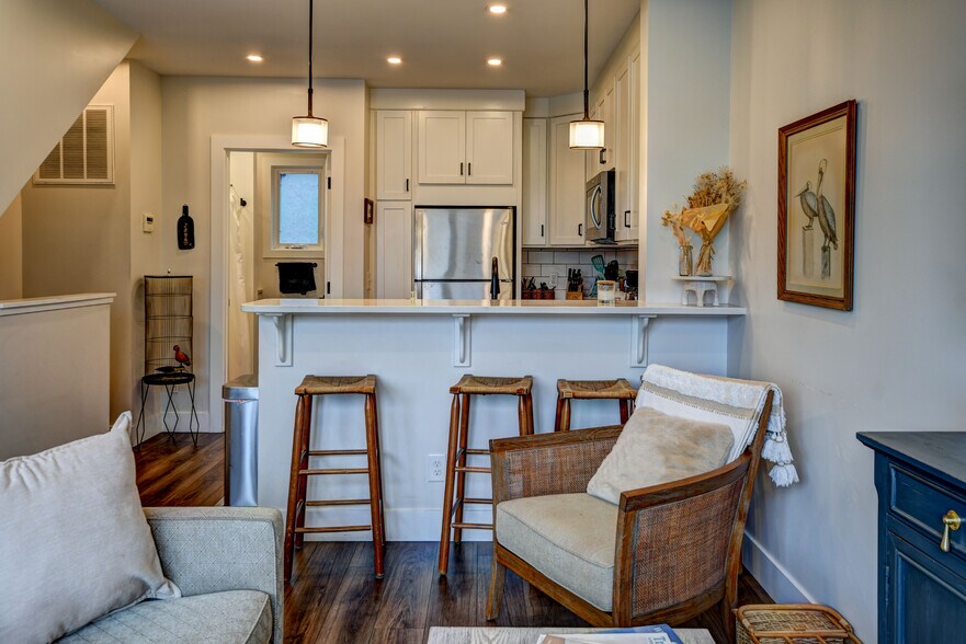 More Photos Of 208 Gillis St, Traverse City Specialty For Sale