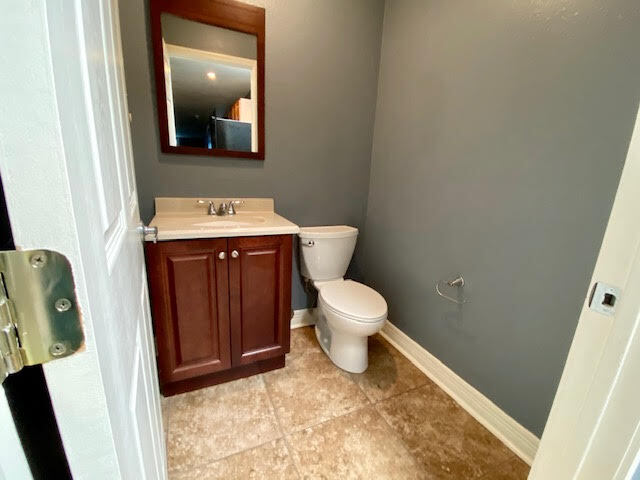 More Photos Of 7648 Broadview Dr, Houston Apartments For Sale