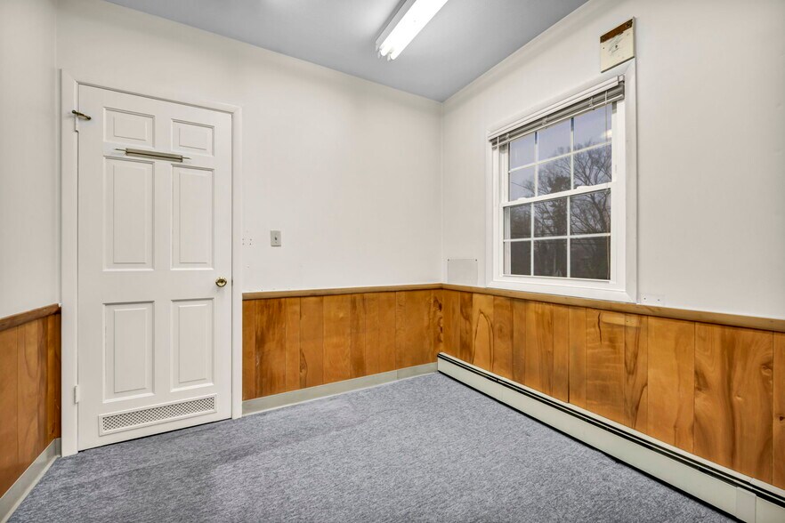 More Photos Of 10570-10574 Ravenna Rd, Twinsburg Office For Lease