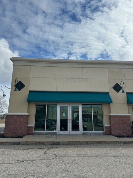 More Photos Of 200 Running Hill Rd, South Portland General Retail For Lease