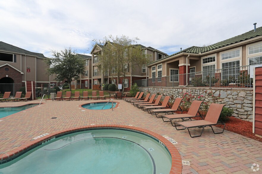 More Photos Of 215 Spencer Pl, Cayce Apartments For Sale