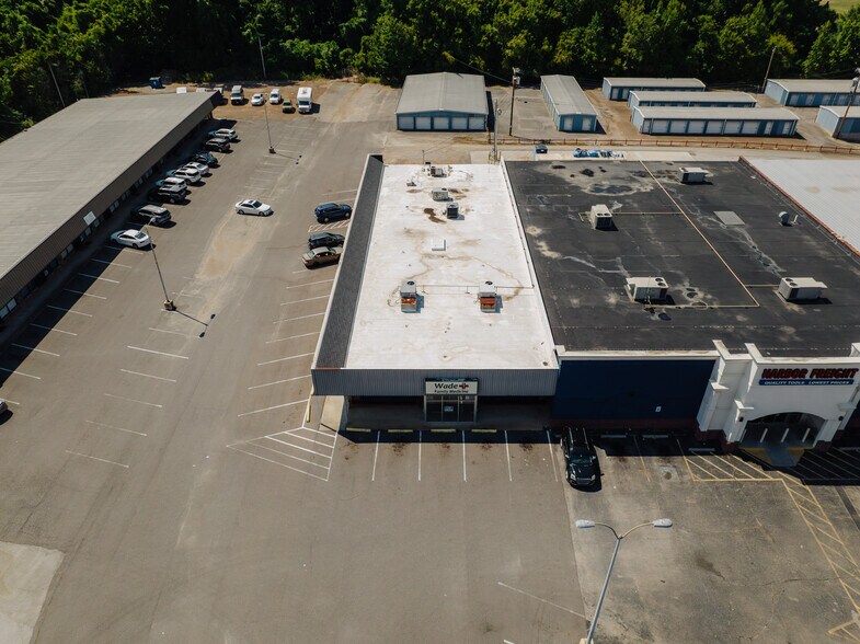 More Photos Of 901-919 Us-51 Hwy, Covington Storefront For Lease