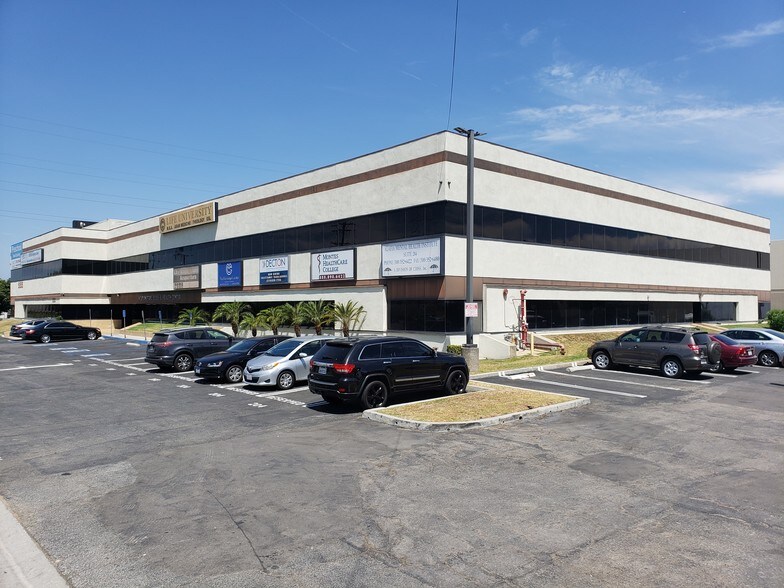 More Photos Of 555 W Redondo Beach Blvd, Gardena Office For Sale