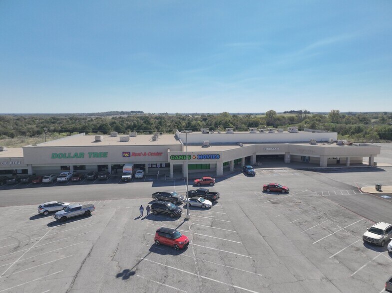 More Photos Of 2900 W Washington St, Stephenville Unknown For Lease