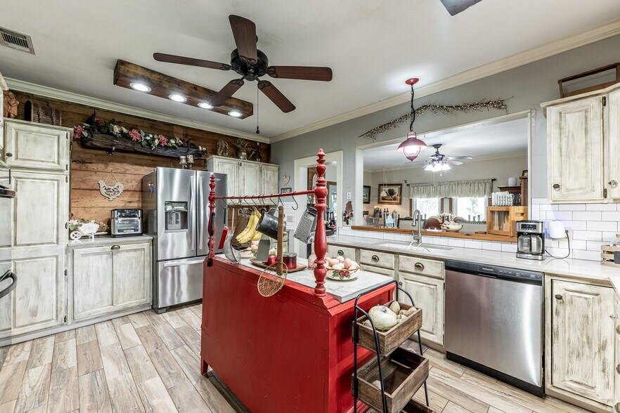 More Photos Of 25790 Lakeside Dr, Hockley Land For Sale