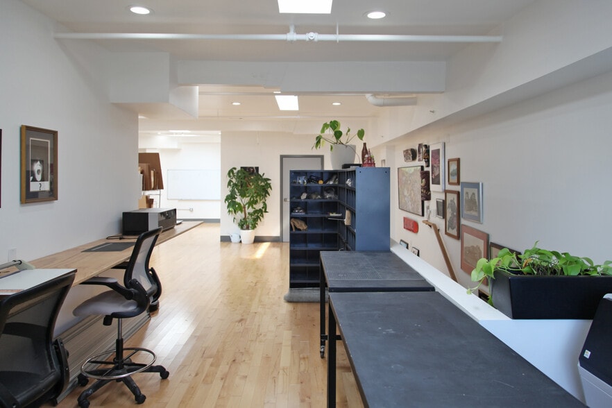 More Photos Of 1190B Shafter Ave, San Francisco Warehouse For Sale