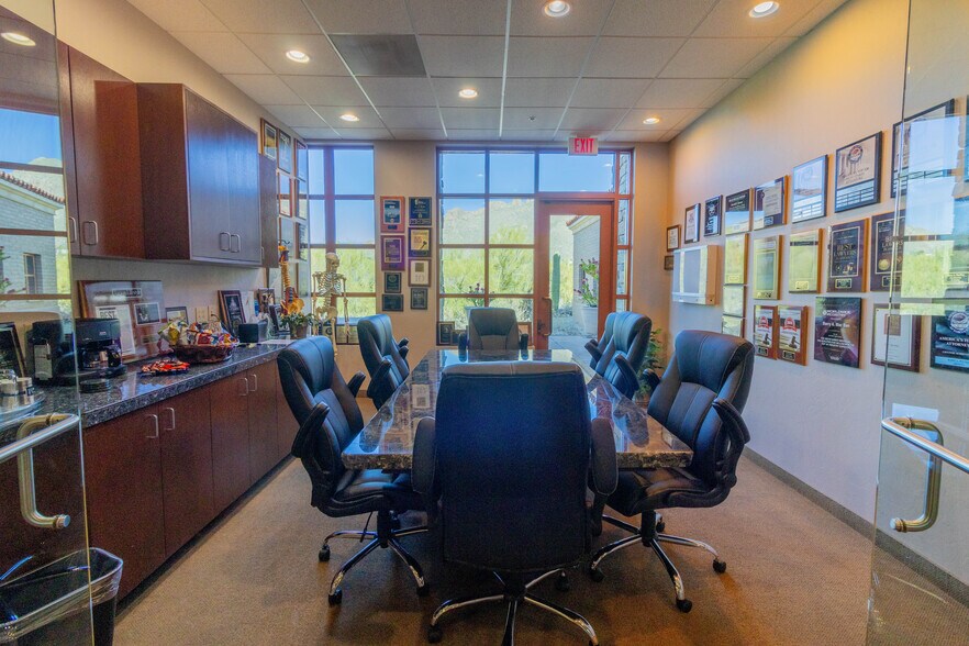 More Photos Of 1795 E Skyline Dr, Tucson Office For Lease