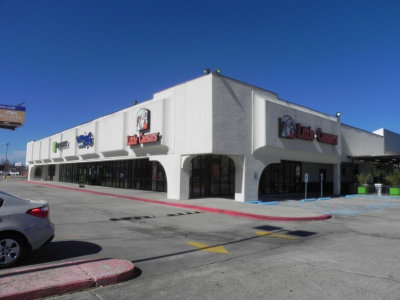 More Photos Of 4520-4592 S Sherwood Forest Blvd, Baton Rouge General Retail For Lease