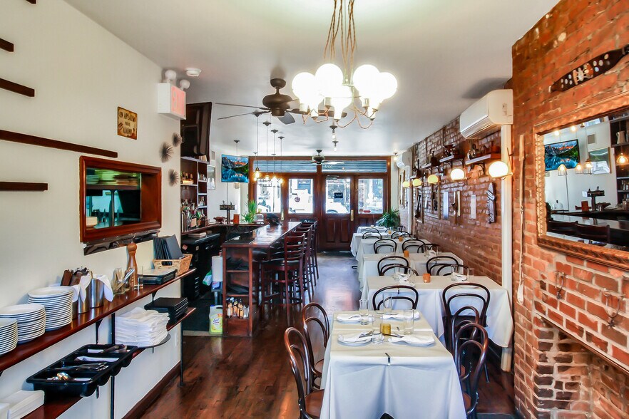 More Photos Of 550 Court St, Brooklyn Restaurant For Lease