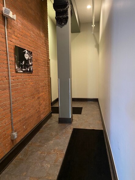 More Photos Of 1224 Huron Rd E, Cleveland Apartments For Sale