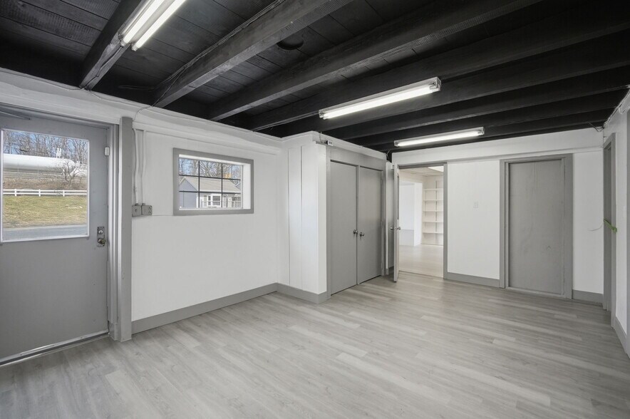 More Photos Of 14 Easthampton Rd, Northampton Warehouse For Lease