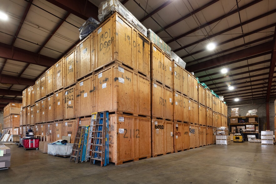 More Photos Of 14819 Southlawn Ln, Rockville Warehouse For Lease