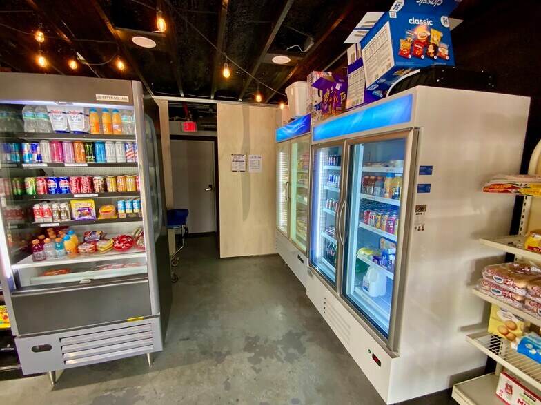 More Photos Of 105 Colonial st, Kempton General Retail For Sale