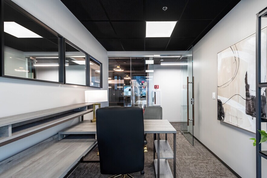 More Photos Of 3379 Peachtree Rd NE, Atlanta Coworking Space