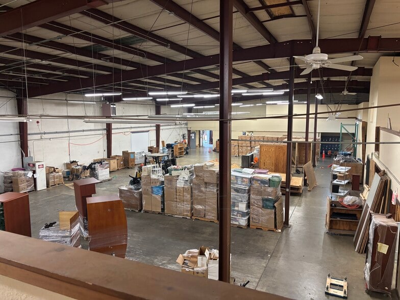 More Photos Of 14625-14640 SE 82nd Dr, Clackamas Manufacturing For Lease