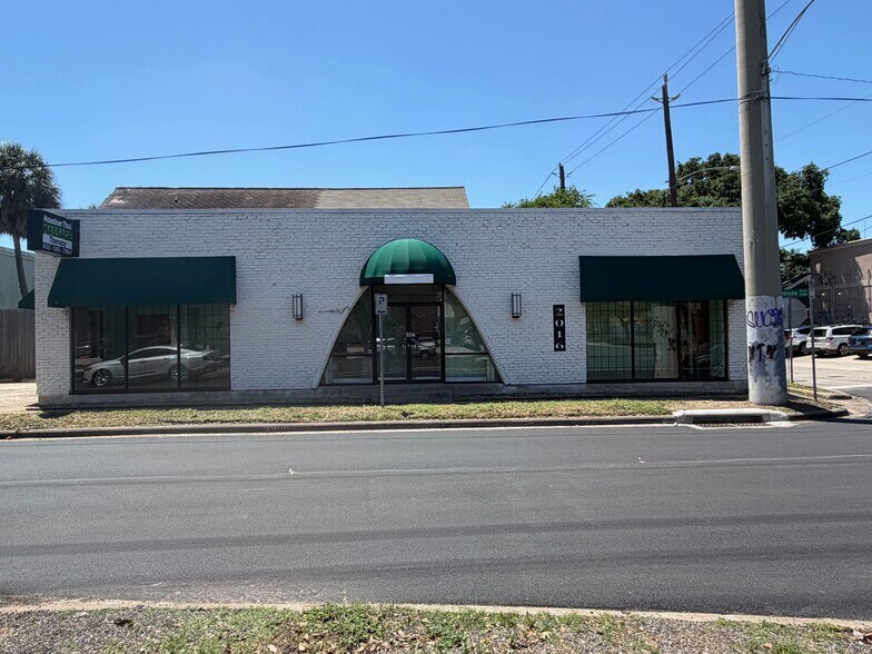 Primary Photo Of 2016 Montrose Blvd, Houston Freestanding For Lease
