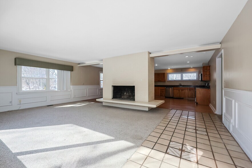 More Photos Of 338 Church St, Whitinsville Medical For Sale