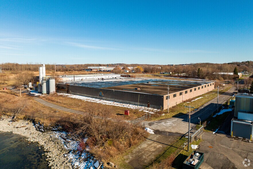 More Photos Of 91 Michell St, Oswego Warehouse For Sale