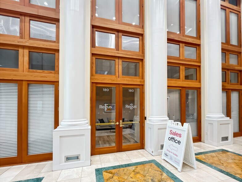 More Photos Of 300 E University Ave, Gainesville Coworking Space