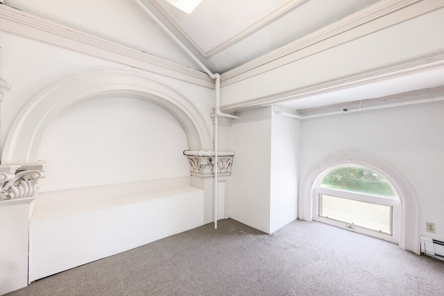 More Photos Of 86 Pleasant St, Marlborough Religious Facility For Sale