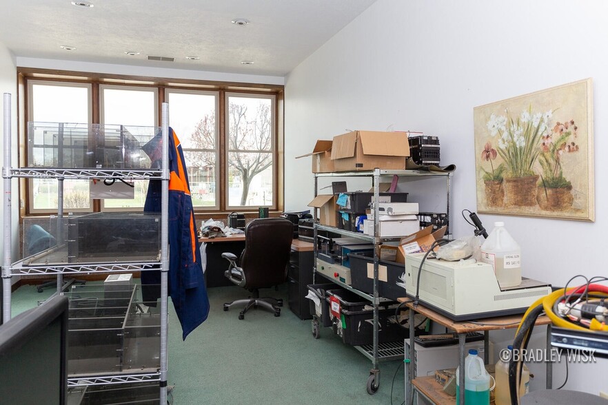 More Photos Of 581 Ottawa Ave, Holland Light Distribution For Sale