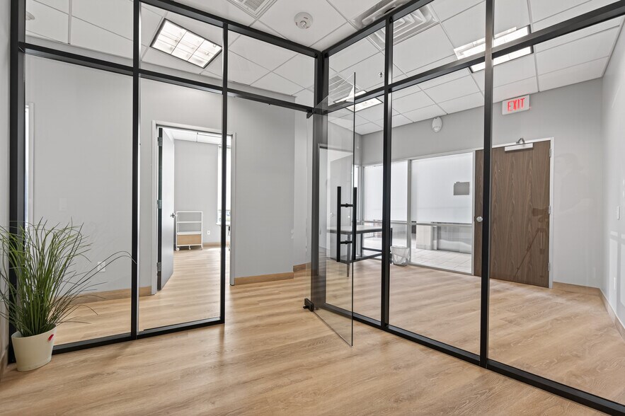 More Photos Of 8350 Ashlane Way, The Woodlands Medical For Lease