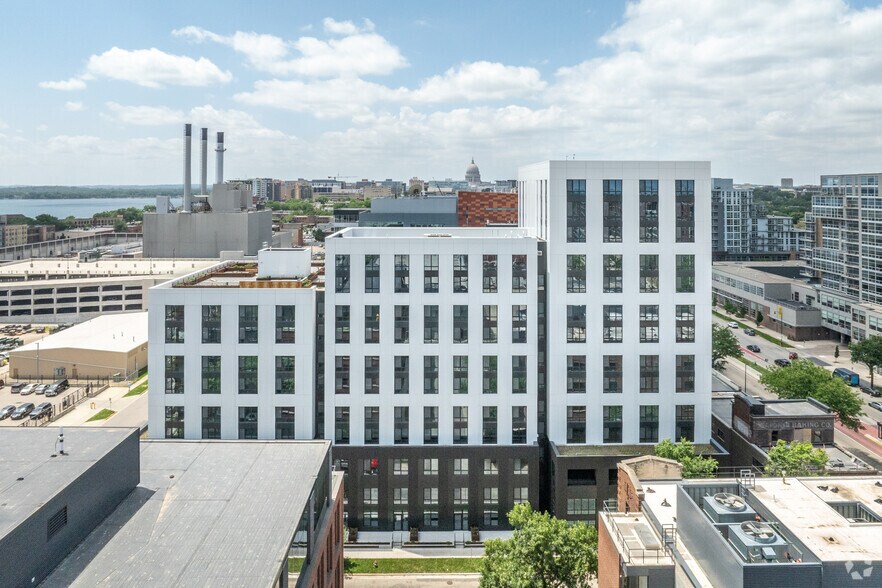 More Photos Of 849 E Washington Ave, Madison Apartments For Lease