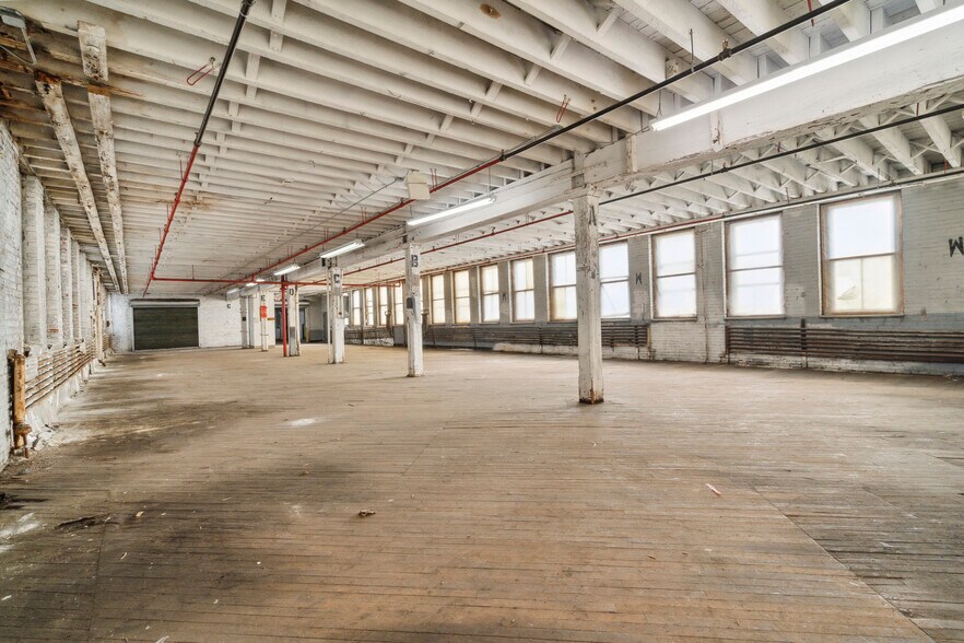More Photos Of 2916 Weikel St, Philadelphia Warehouse For Sale