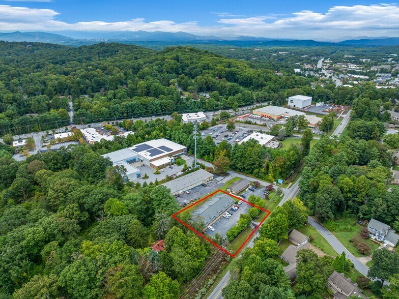 More Photos Of 3179 Sweeten Creek Rd, Asheville General Retail For Lease