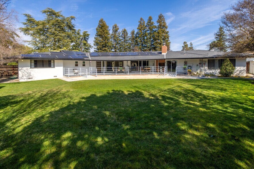 More Photos Of 1415 W Scott Ave, Fresno Assisted Living For Sale