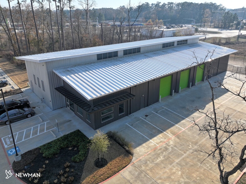 More Photos Of 1613 N Loop 336 E, Conroe Flex For Sale