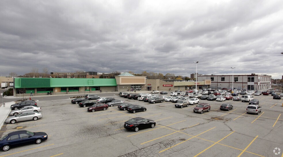 More Photos Of 7215 Goreway Dr, Mississauga Storefront For Lease